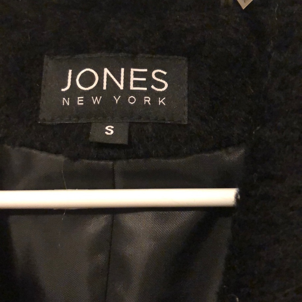 Sold - Picture 3 of 6